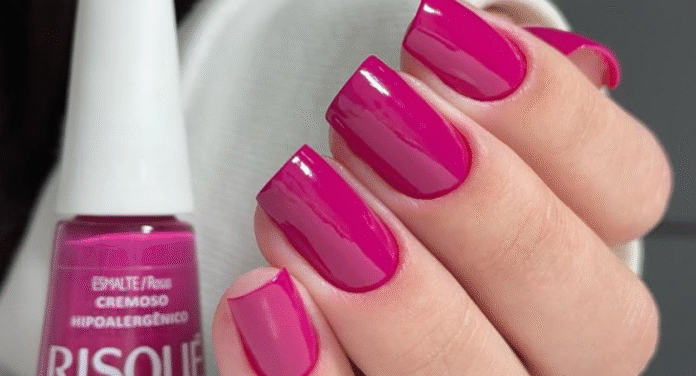 Cor de esmalte de gente rica