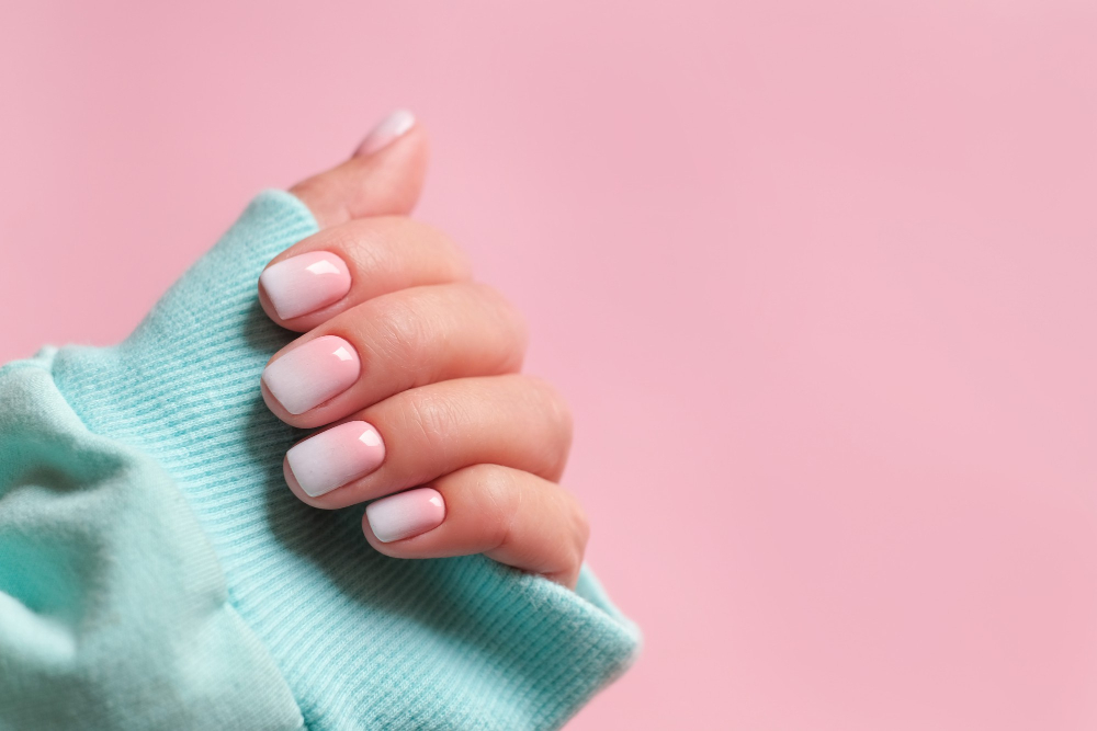 Truque rápido para fazer degradê nas unhas sem borrar - Imagem do artigo