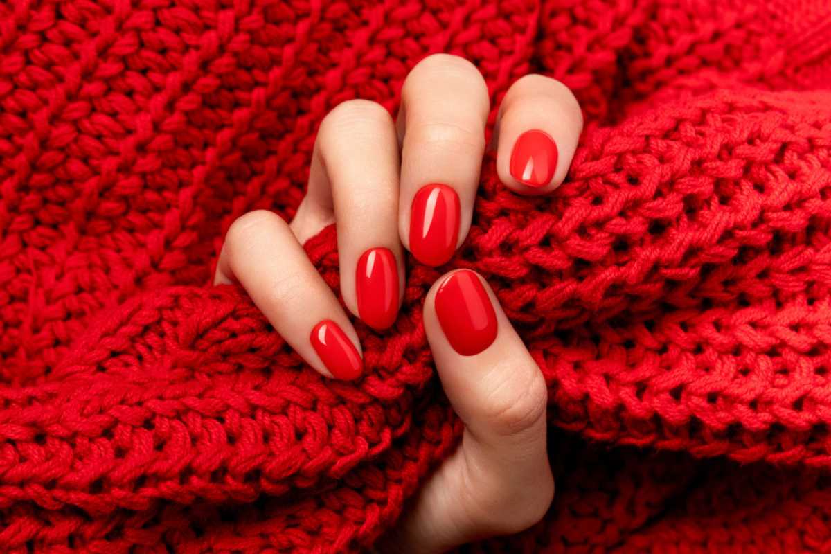 Esmalte vermelho perfeito para cada tom de pele - Imagem do artigo