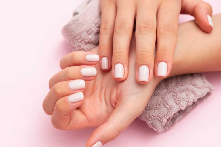 Formato de unhas que deixa as mãos mais delicadas